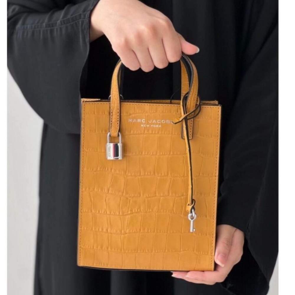 Marc Jacobs Mini Grind Mustard Yellow Leather Tote Bag Small Casual Handbag - Picture 1 of 10